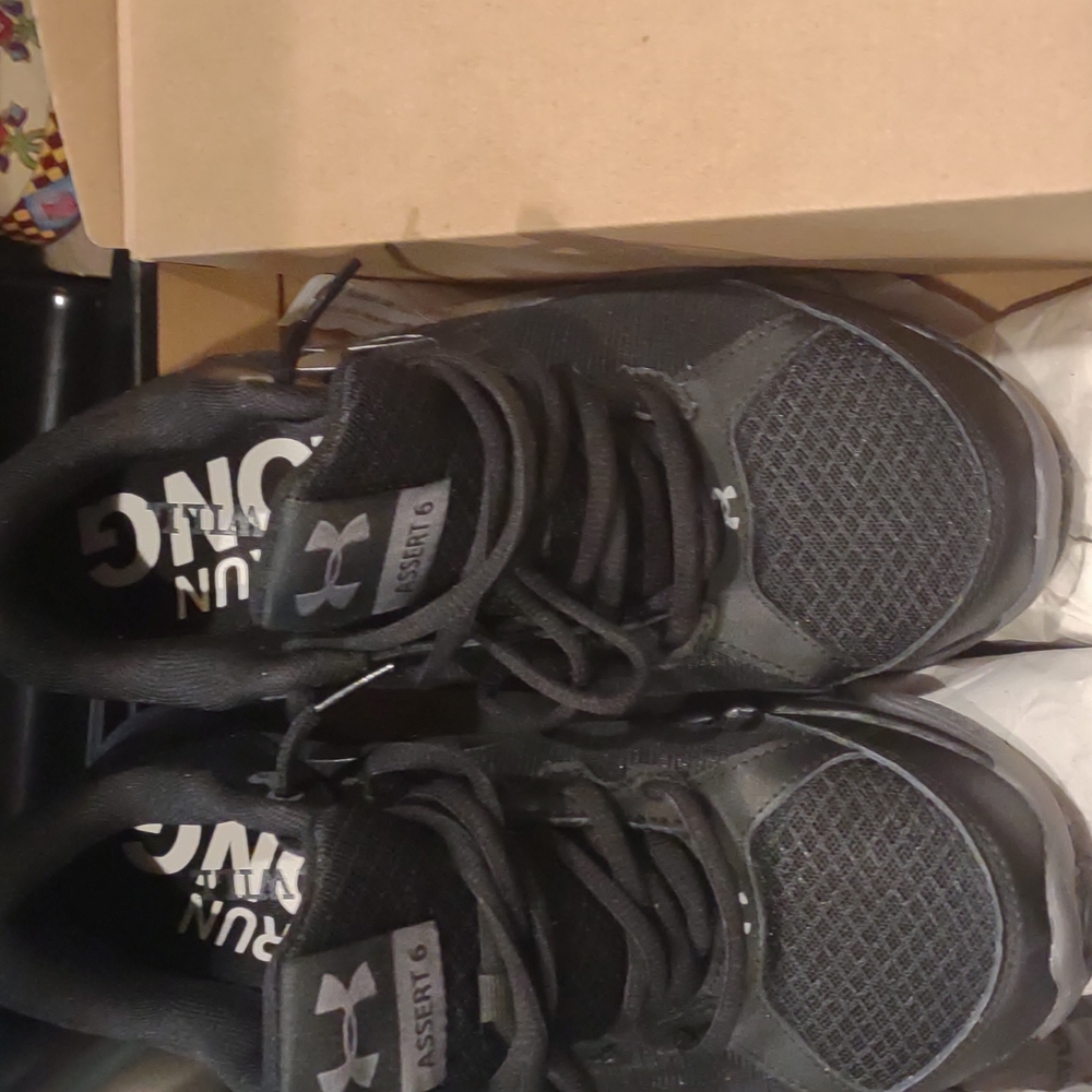 UNDER ARMOUR men's shoes